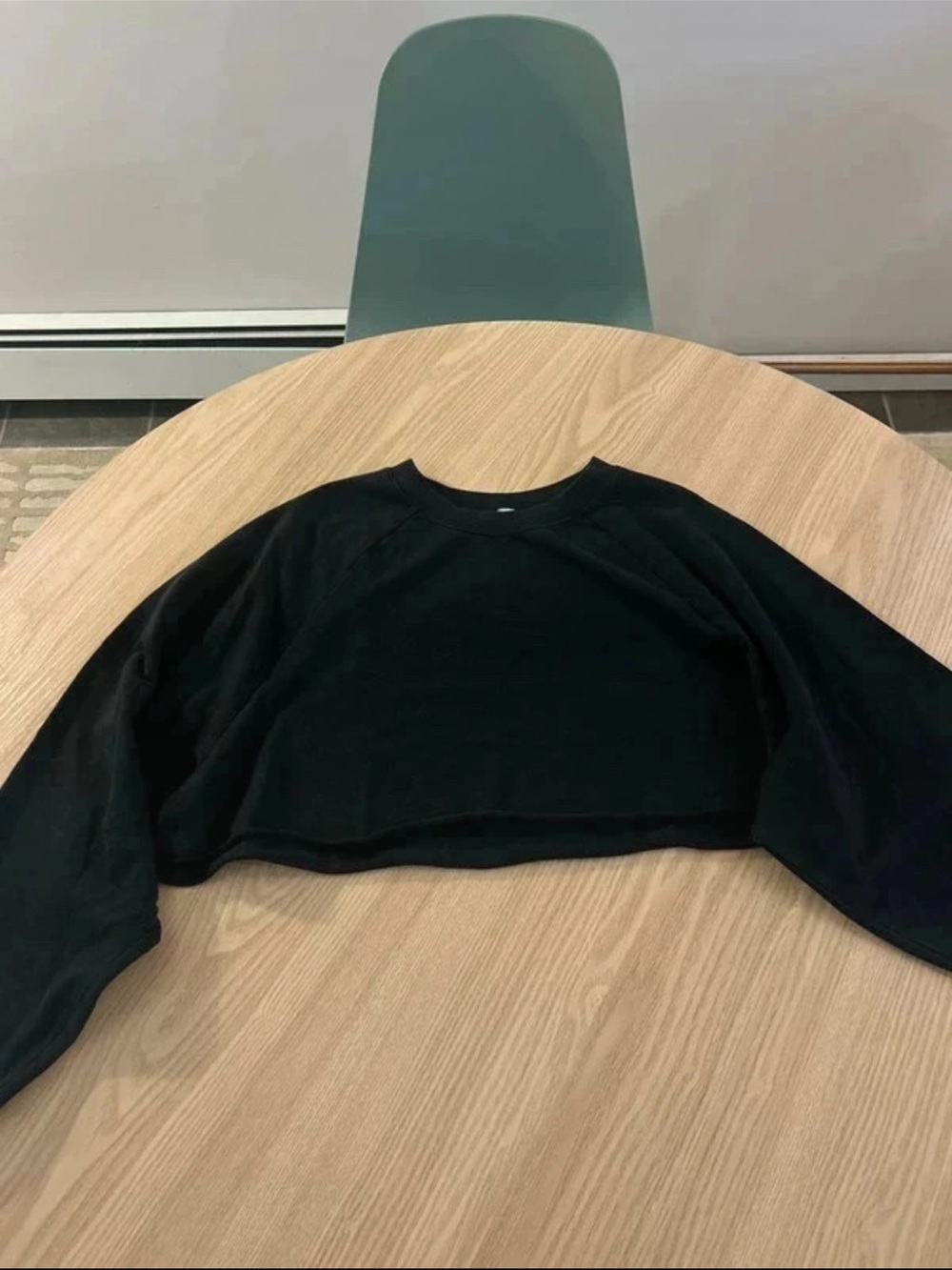 ALO Yoga Black Cropped Long Sleeve Top